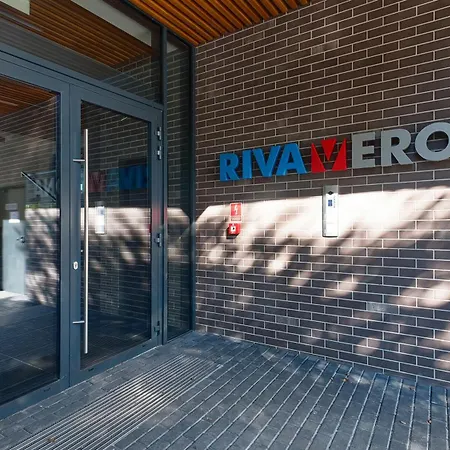 Riva Verona Near Old Town By Sun & Snow Apartment *